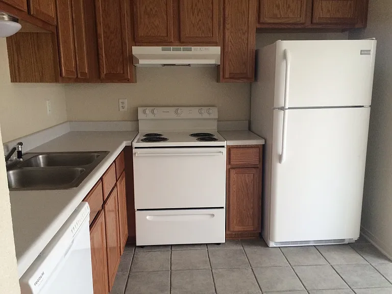 5202 Daybreak Cir — Photo 2