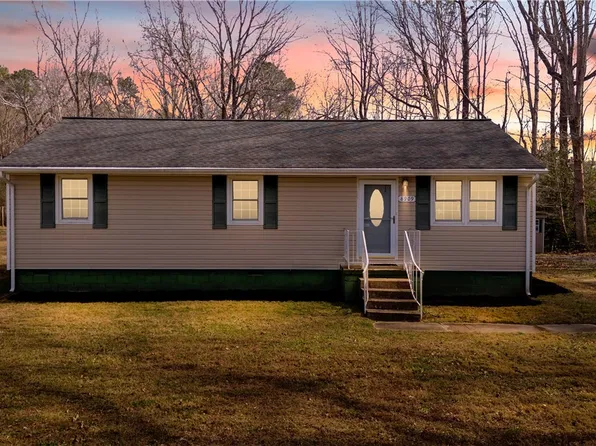 8909 Circlewood Dr, North Dinwiddie, VA 23803