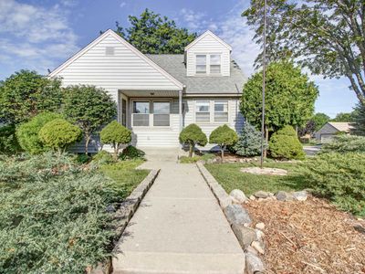 905 S 119th St, West Allis, WI, 53214