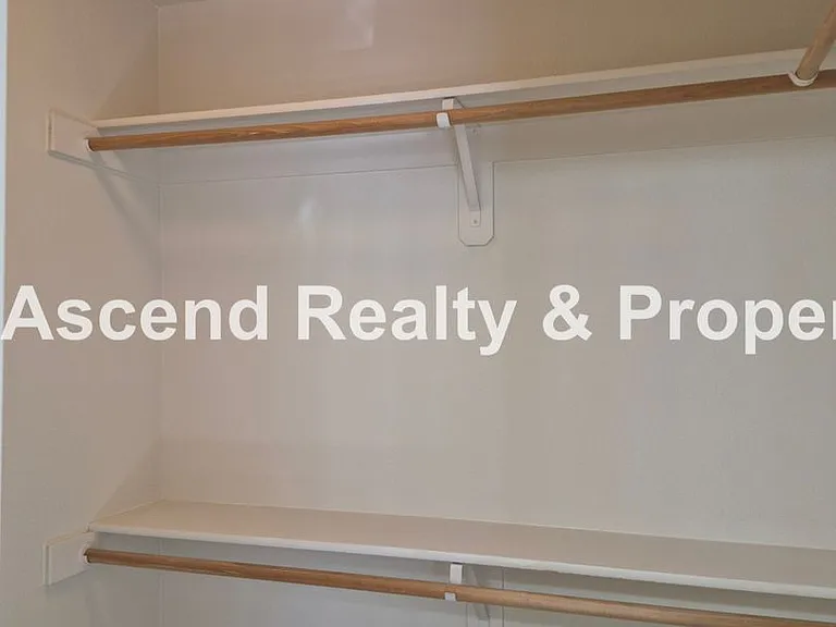 6443 NW Krislynn Ter — Photo 20