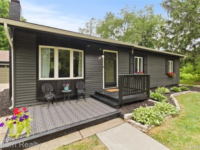 10129 Nimphie Rd, Fenton, MI, 48430