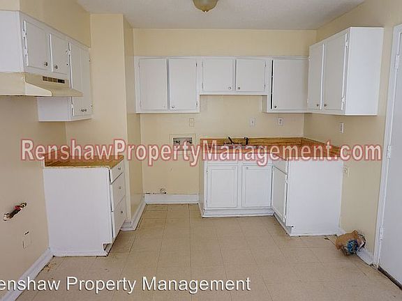 4th image of 450 Gainsville Ave