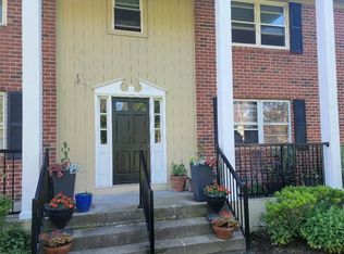 70 Carroll Ave Unit 111, Newport, RI 02840