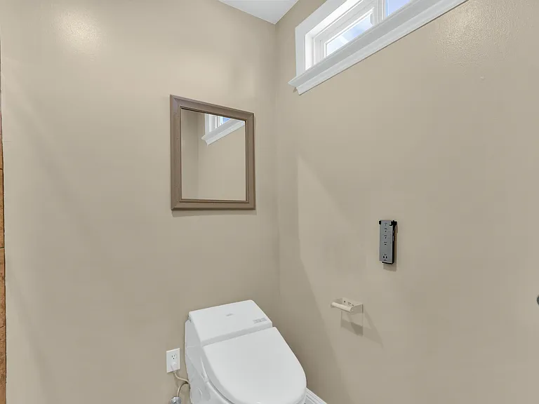 7013 Elmsdale Dr — Photo 18