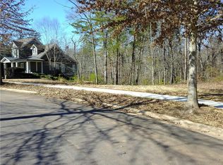 6035 Grand Marina Cir, Gainesville, GA 30506