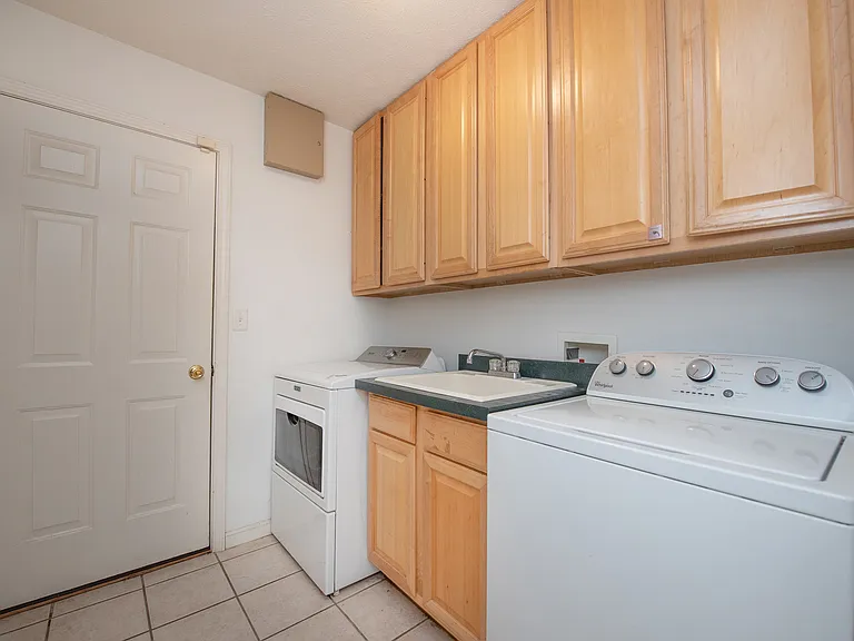 1940 Ellison Dr — Photo 18