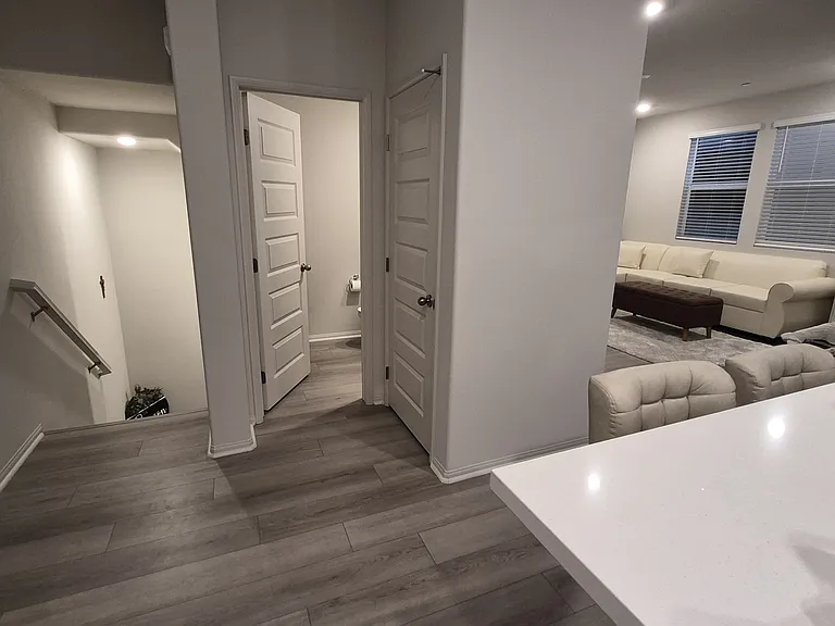 Stratus Dr — Photo 5