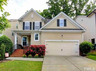 925 Pirouette Ct, Raleigh, NC 27606