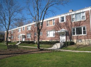 1187 Deerfield Rd APT A, Deerfield, IL 60015