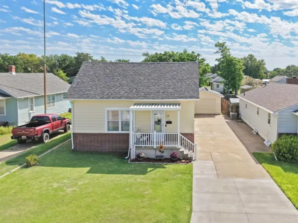 507 Dorrance St, Ellis, KS 67637
