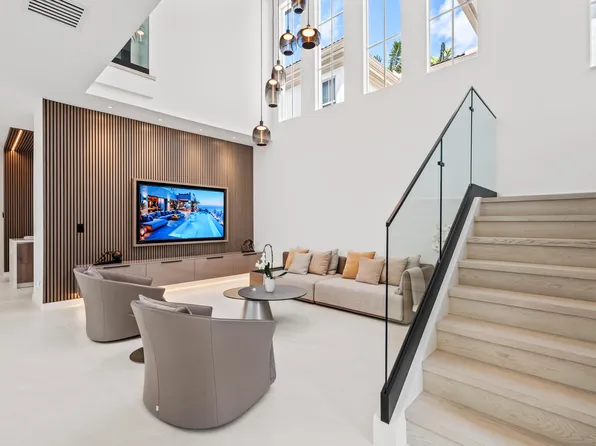 39 Stoney Drive, Palm Beach Gardens, FL 33410