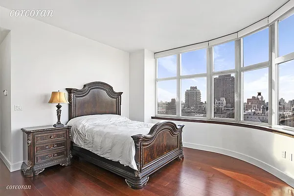 Rented by Corcoran | media 15