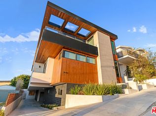 647 10th St, Hermosa Beach, CA 90254