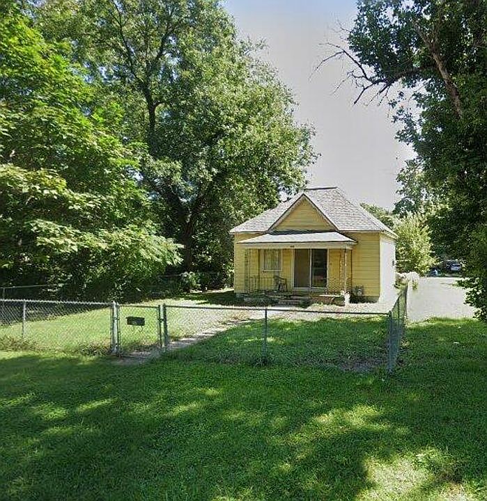 1st image of 1308 S Evergreen Ave