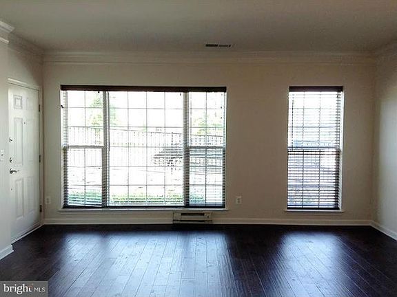 4th image of 15332 Kensington Park Dr #109