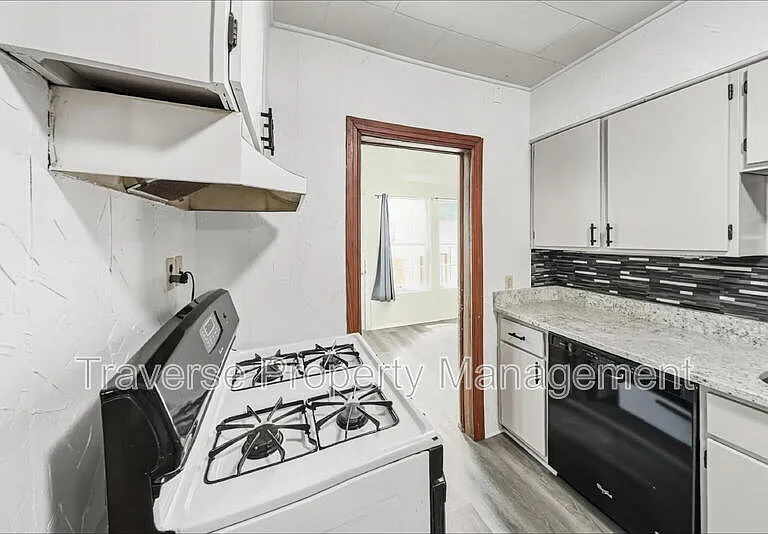 3624 Frazier Ave — Photo 6