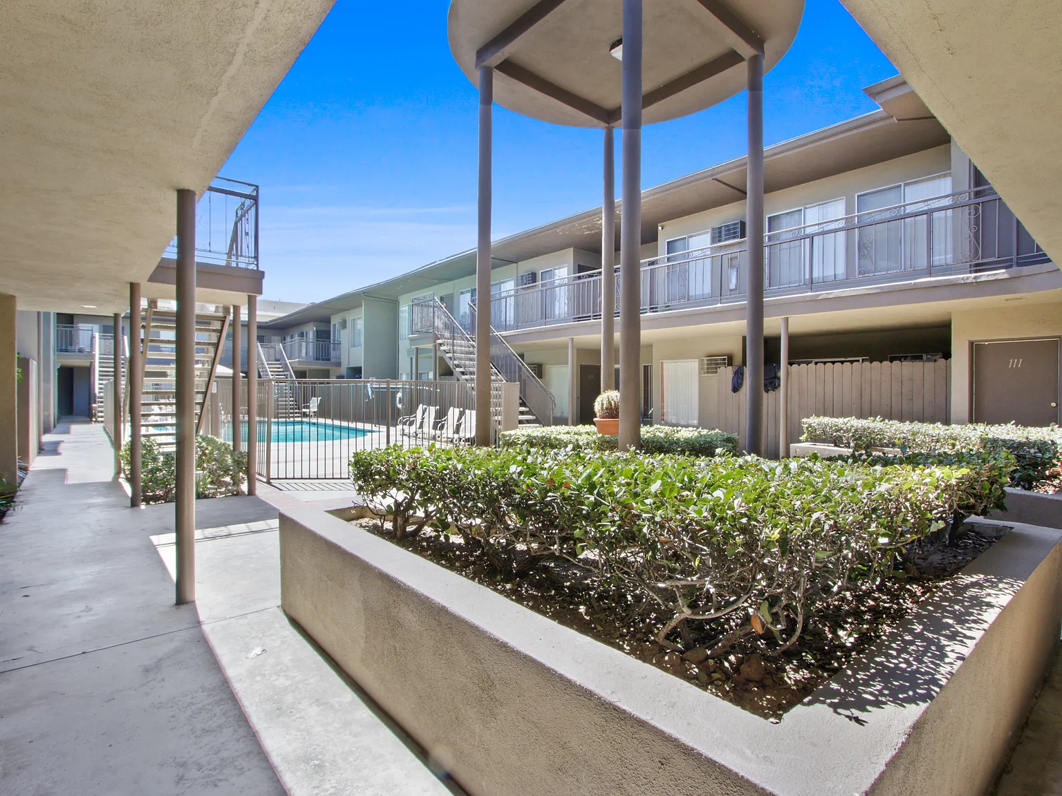 Regency Villas — Photo 4
