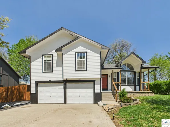 715 Chaucer Ln, Warrensburg, MO 64093