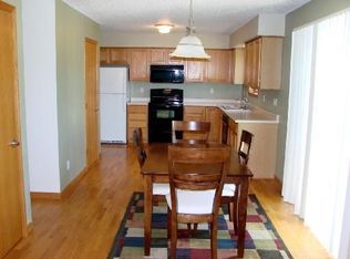 4113 Lexington Ct NE #1, Cedar Rapids, IA 52402