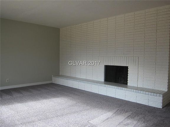 2nd image of 446 Greenbriar Townhouse Way