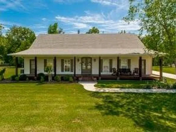 30298 Jericho Dr, Albany, LA 70711