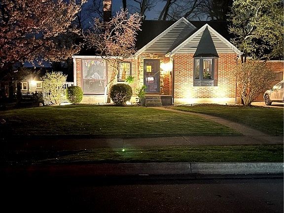 2nd image of 204 Carrlands Dr