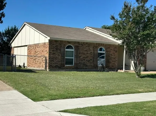 5232 Runyon Dr, The Colony, TX 75056