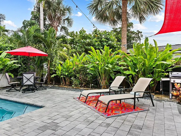 2640 NW 9th Ln — Photo 30