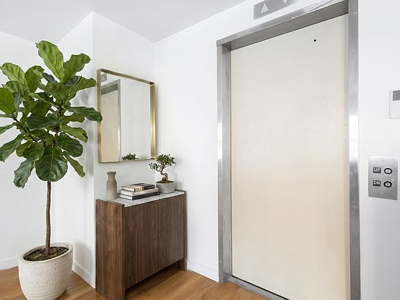 3rd image of 90 Nassau St #6E