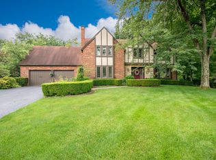 2689 Chartwell Rd, Columbus, OH 43220