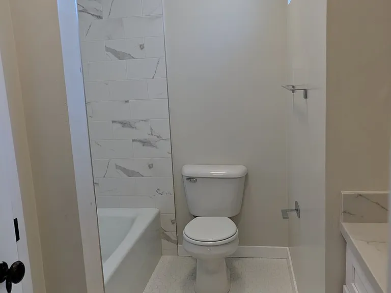 1821 Canyon Dr #1835 — Photo 8