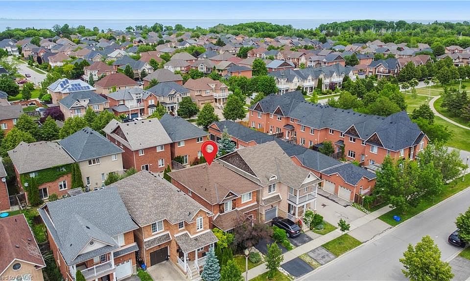 1st image of 33 Panorama Way