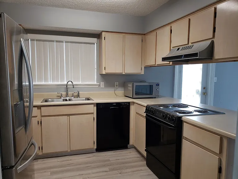 3468 Daylily Ln — Photo 11