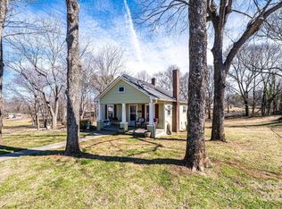 905 Orchard St SW, Valdese, NC 28690