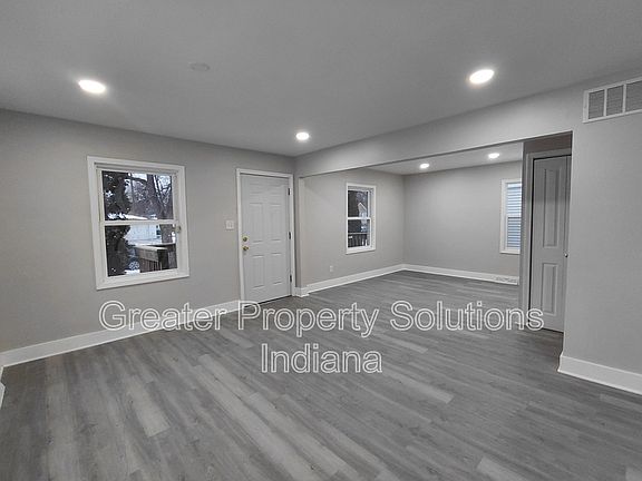 2nd image of 3112 Kenwood St