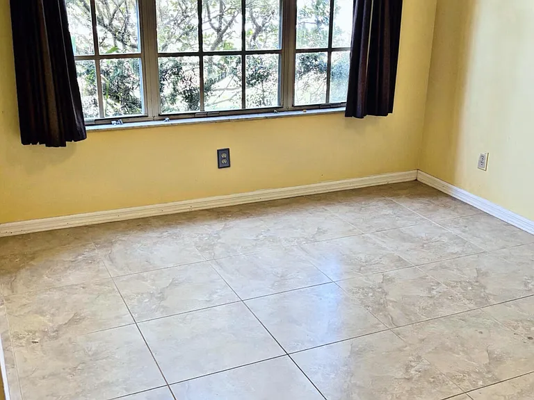 1379 California Dr — Photo 12