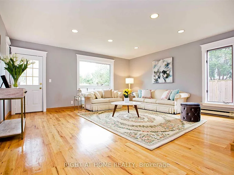 46 Overton Cres — Photo 2