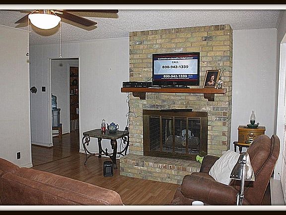 4th image of 400 Lakecrest Dr