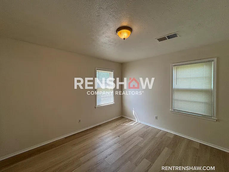 3576 Debby Dr — Photo 9