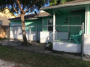 2515 38th Rear St, Galveston, TX 77550