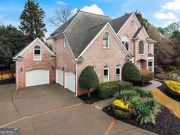 2nd image of 320 Commons Gate Ct