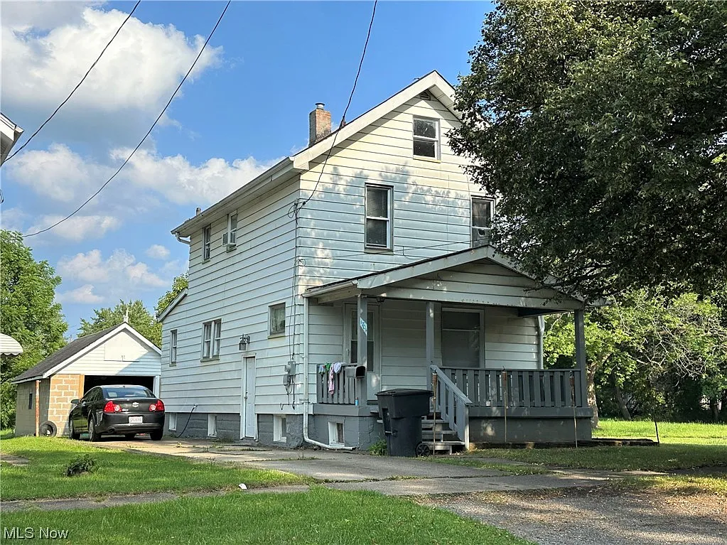 1704 Ogden Ave NW photo 1