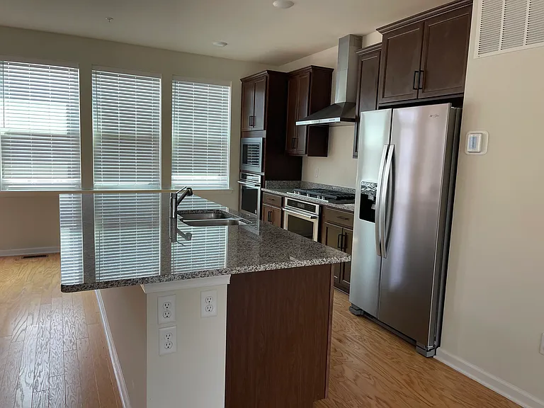103 Vaughn Dr — Photo 12