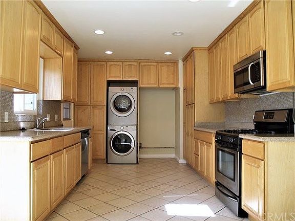 4th image of 20836 Brighton Ave