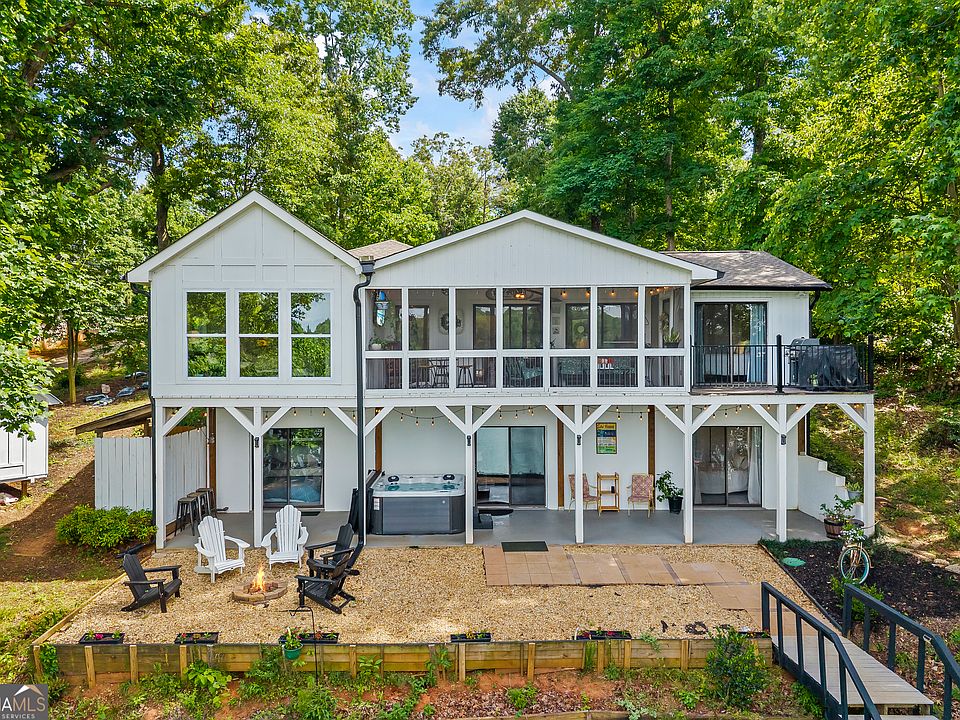 1st image of 214 Sugar Cane Dr
