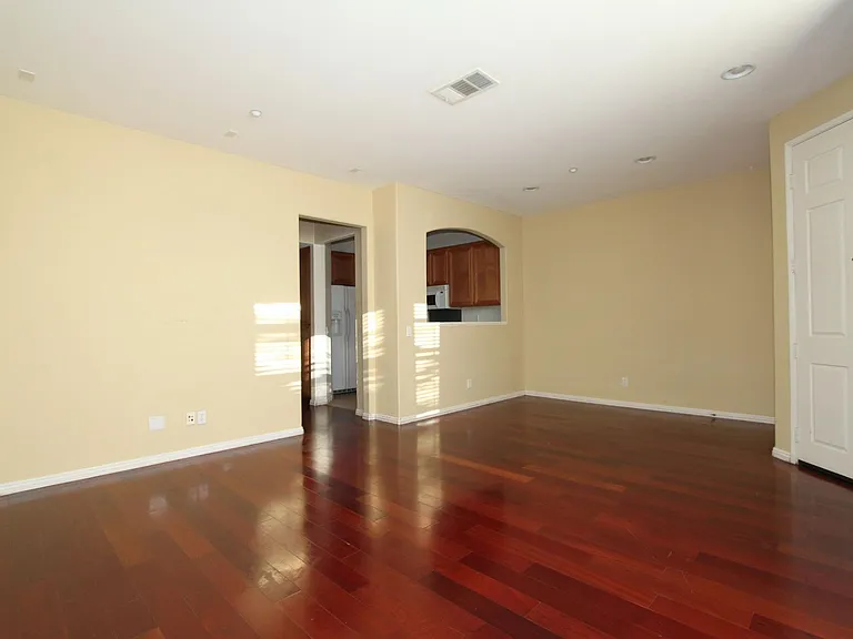 10448 Shelborne St #28 — Photo 4