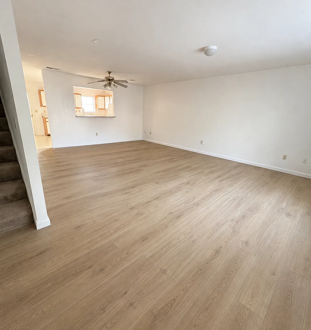 1403 Christine Ct — Photo 2