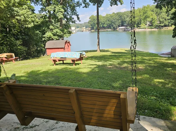 4488 Paradise Cv, Sherrills Ford, NC 28673