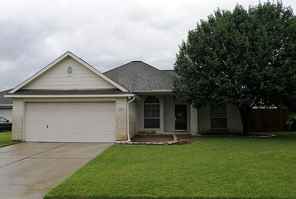 1st image of 807 Oak Estates Ct