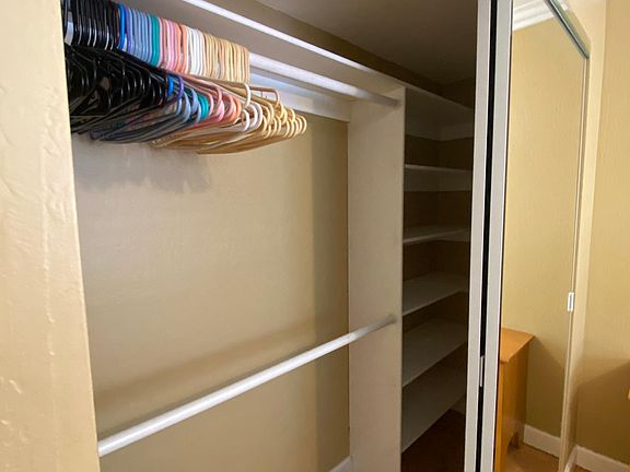 5th image of 928 Wendy Ln Unit B